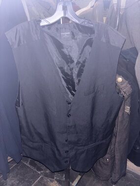 Classic Men's Black Vest - Unbranded